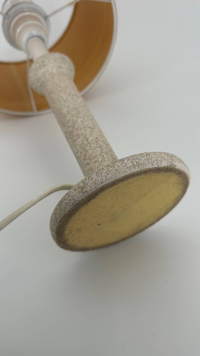 Lampe et abat-jour en bois clair