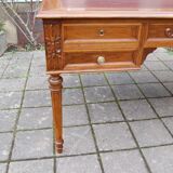Napoleon III desk in Louis XVI style made of walnut from the late 19th century.