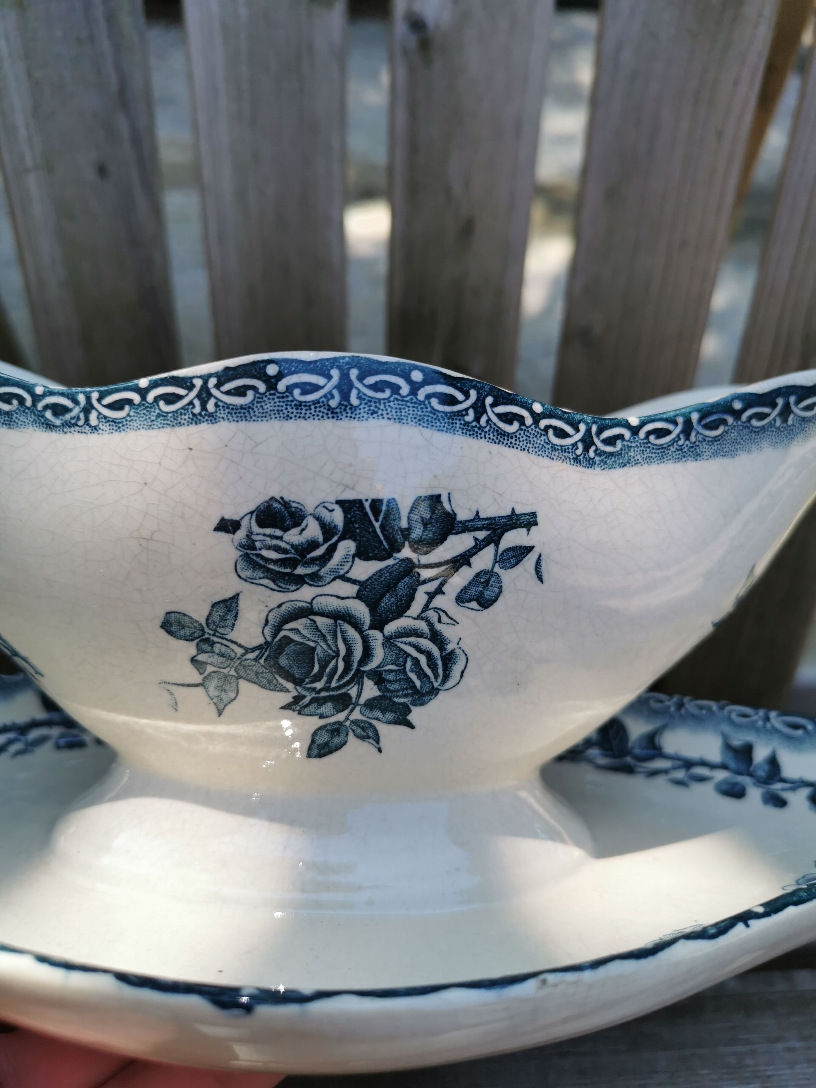 Saucière ancienne terre de fer H. Boulenger