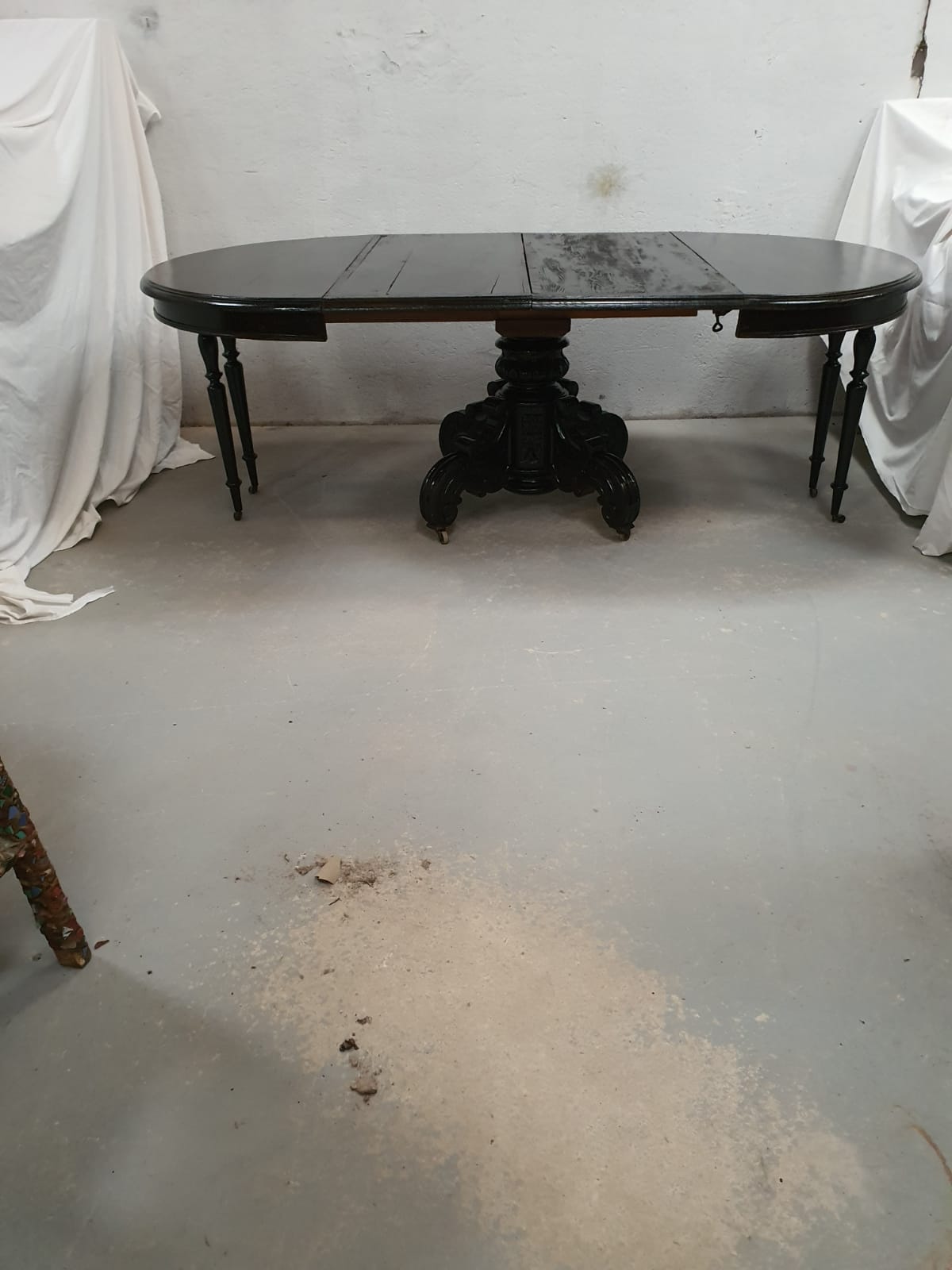 Extendable table 6 to 10 people style Napoleon III late XIX early XXth