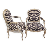 Pair of armchairs, carved and polychrome wood, printed zebra tapestry, Louis XV, circa 1790 – France