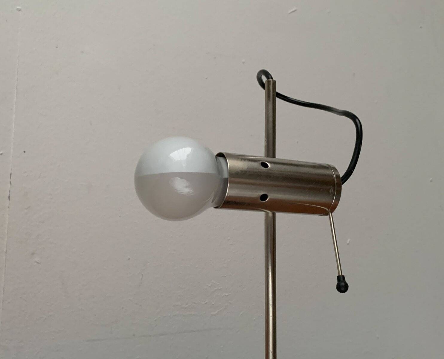 Italian table lamp model 251 from the mid-century by Tito Agnoli for Oluce, 1950s.