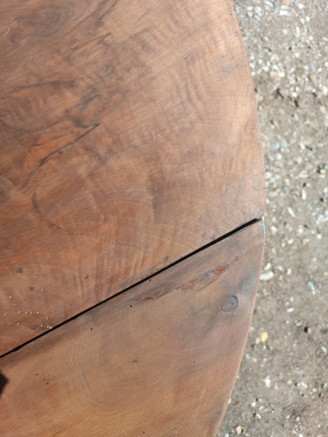 Round farmhouse table