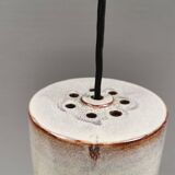 Beautiful, cylinder-shaped hanging lamp in ceramic.