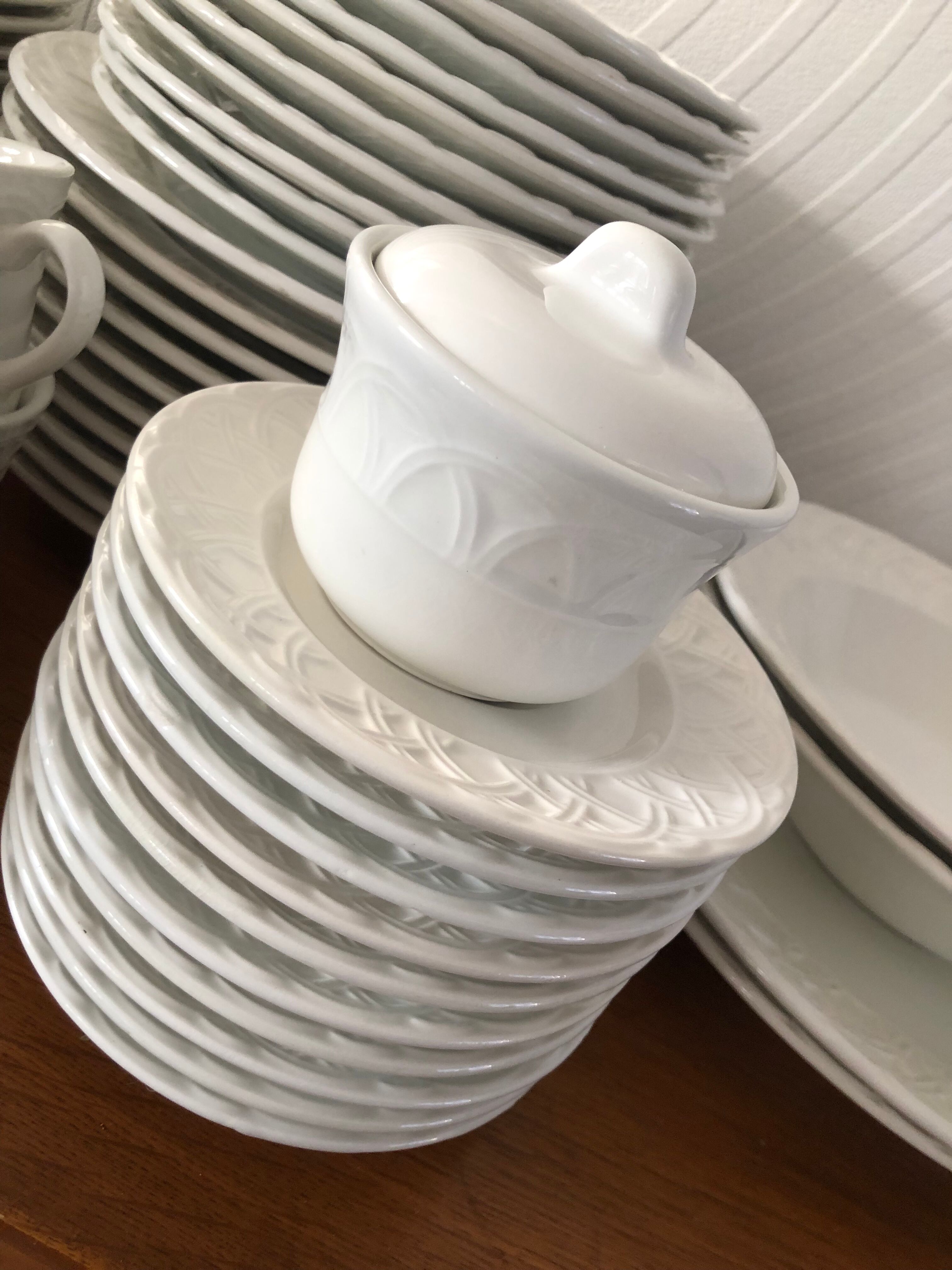 Dish set 60 pieces in white earthenware Italy Quadrifoglio