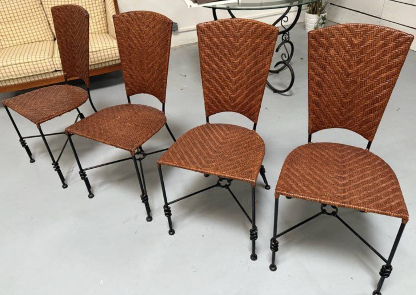 4 chairs for Bérengère