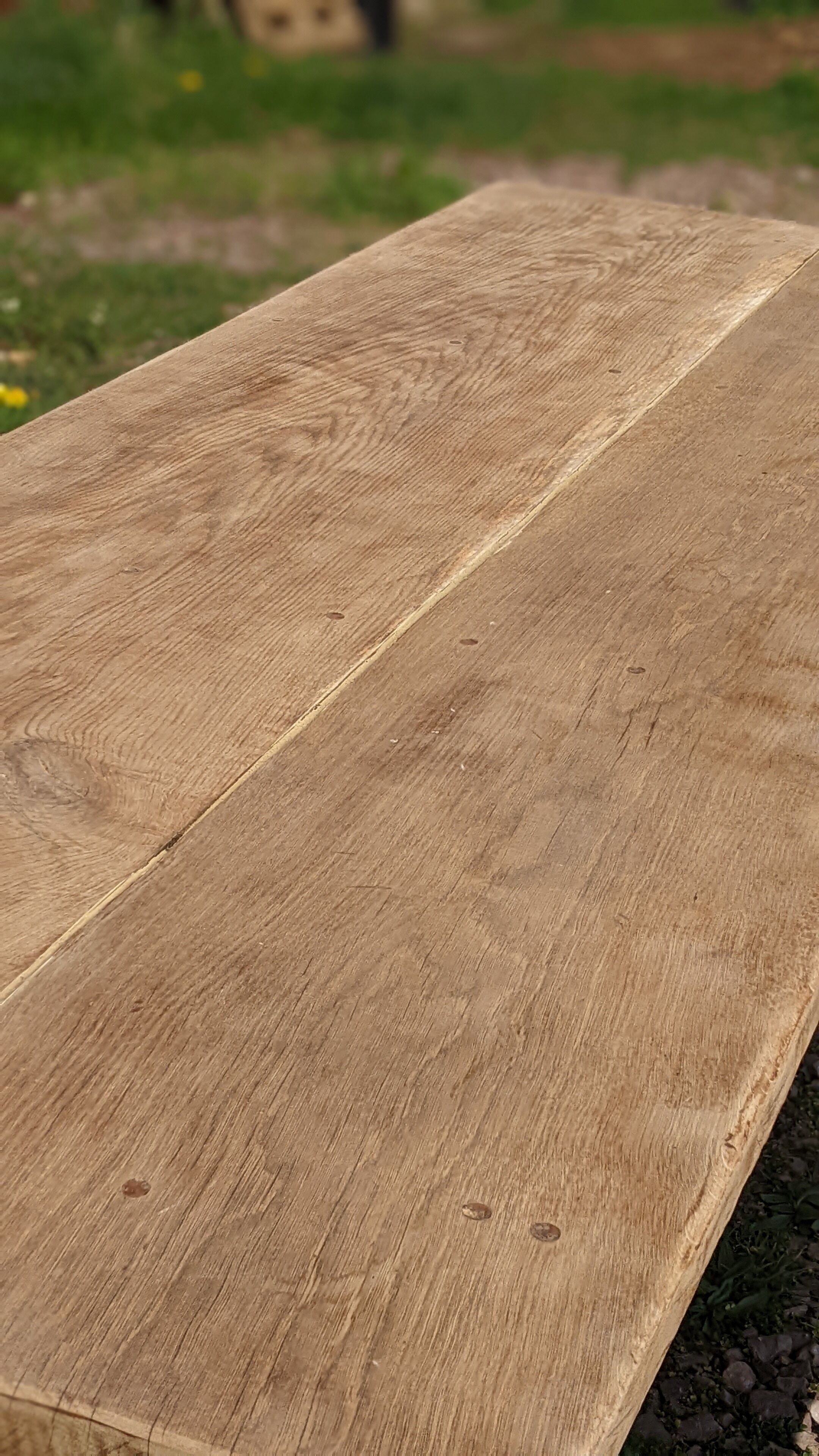 Table de ferme et ses deux bancs