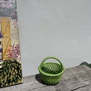 Plat panier en faïence tressée vert / céramique ancienne