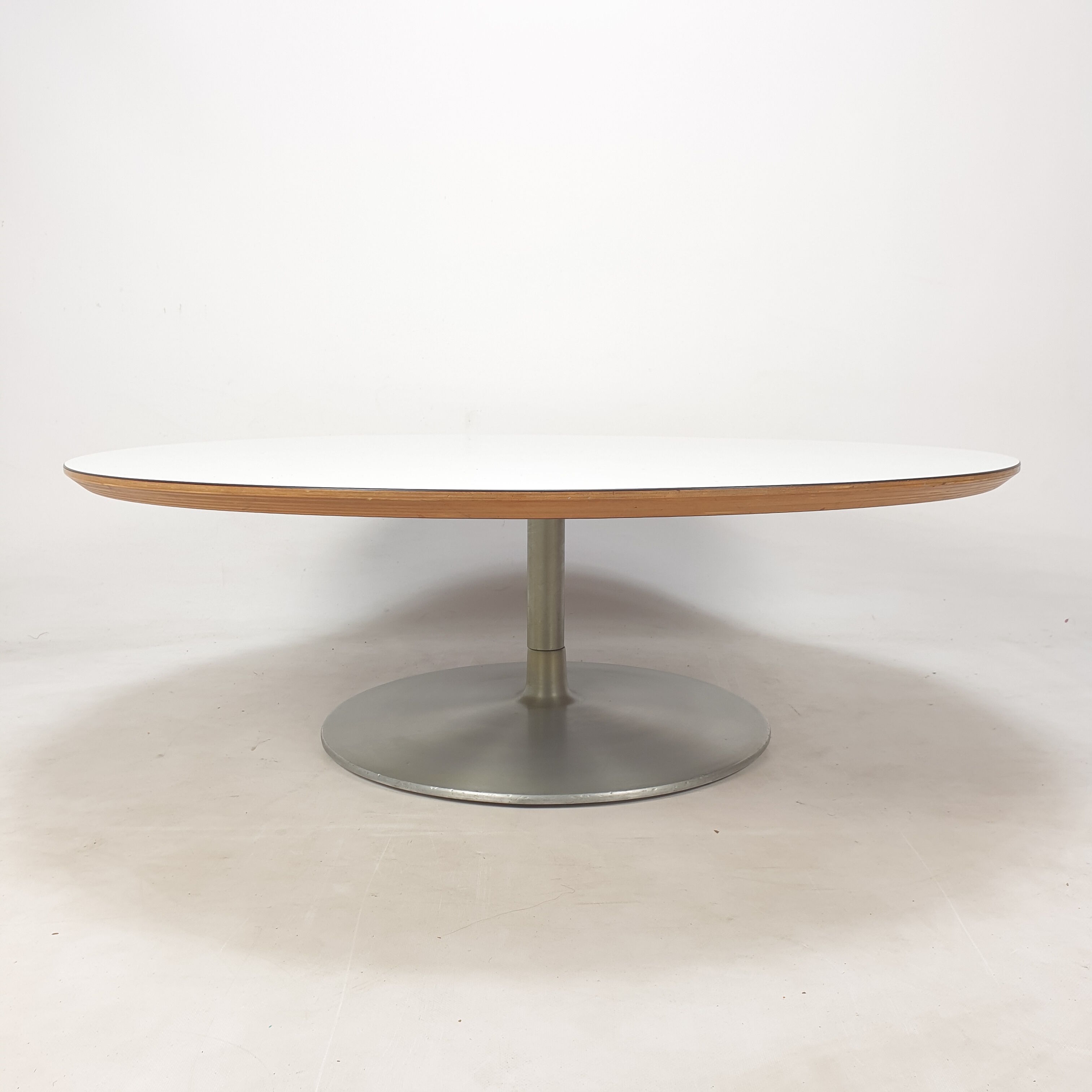 "Circle" Coffee Table by Pierre Paulin for Artifort, 1970's