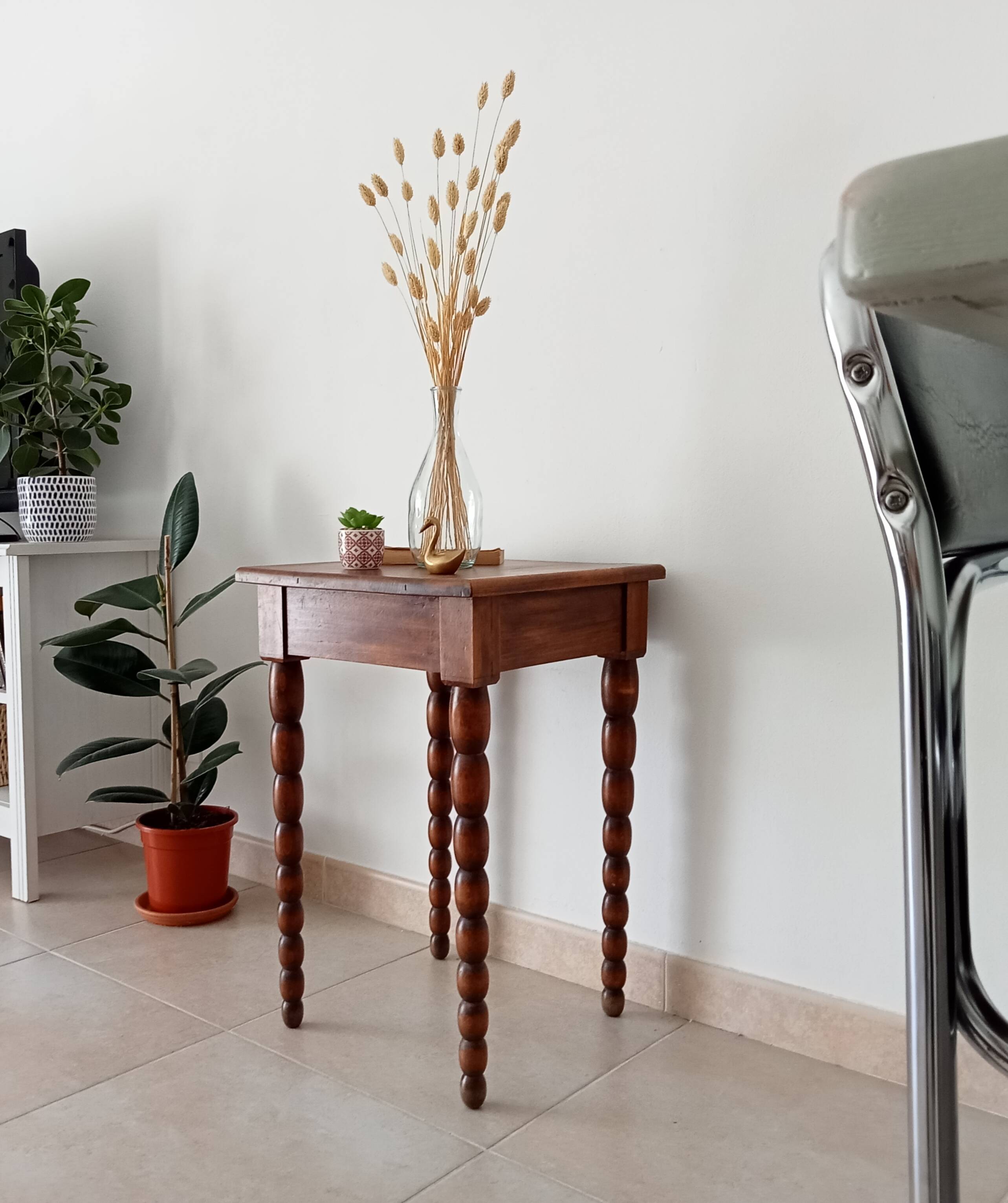 Early 20th century side table in solid oak