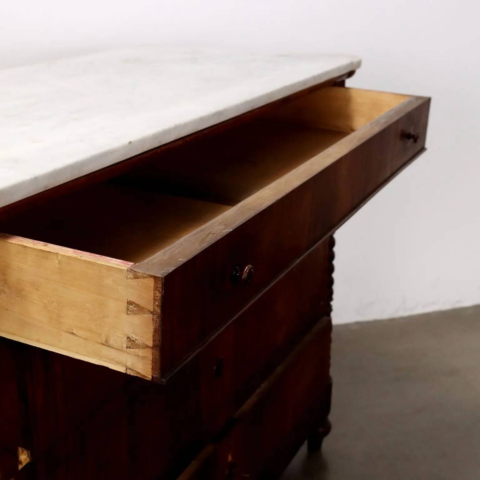 Commode ancienne Louis-Philippe en noyer XIXe siècle