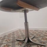 Extendable and modular round table