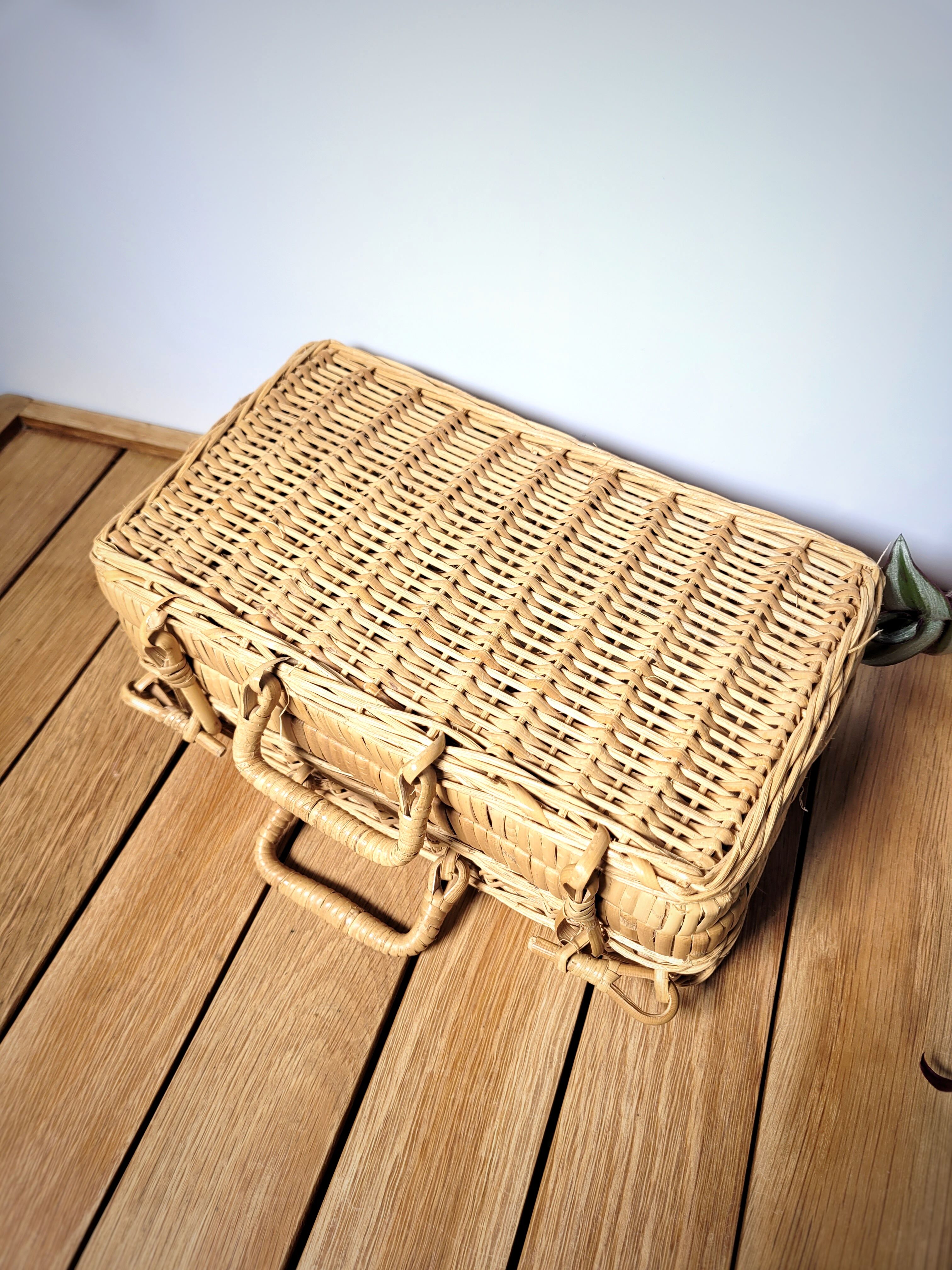 Wicker suitcase 70s