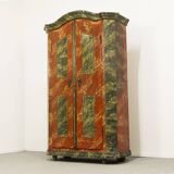Armoire de mariée peinte à l'art populaire