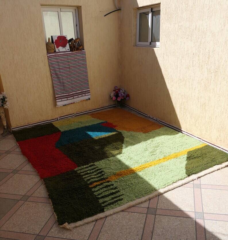 Colorful handmade Moroccan rug 250cm x 150cm