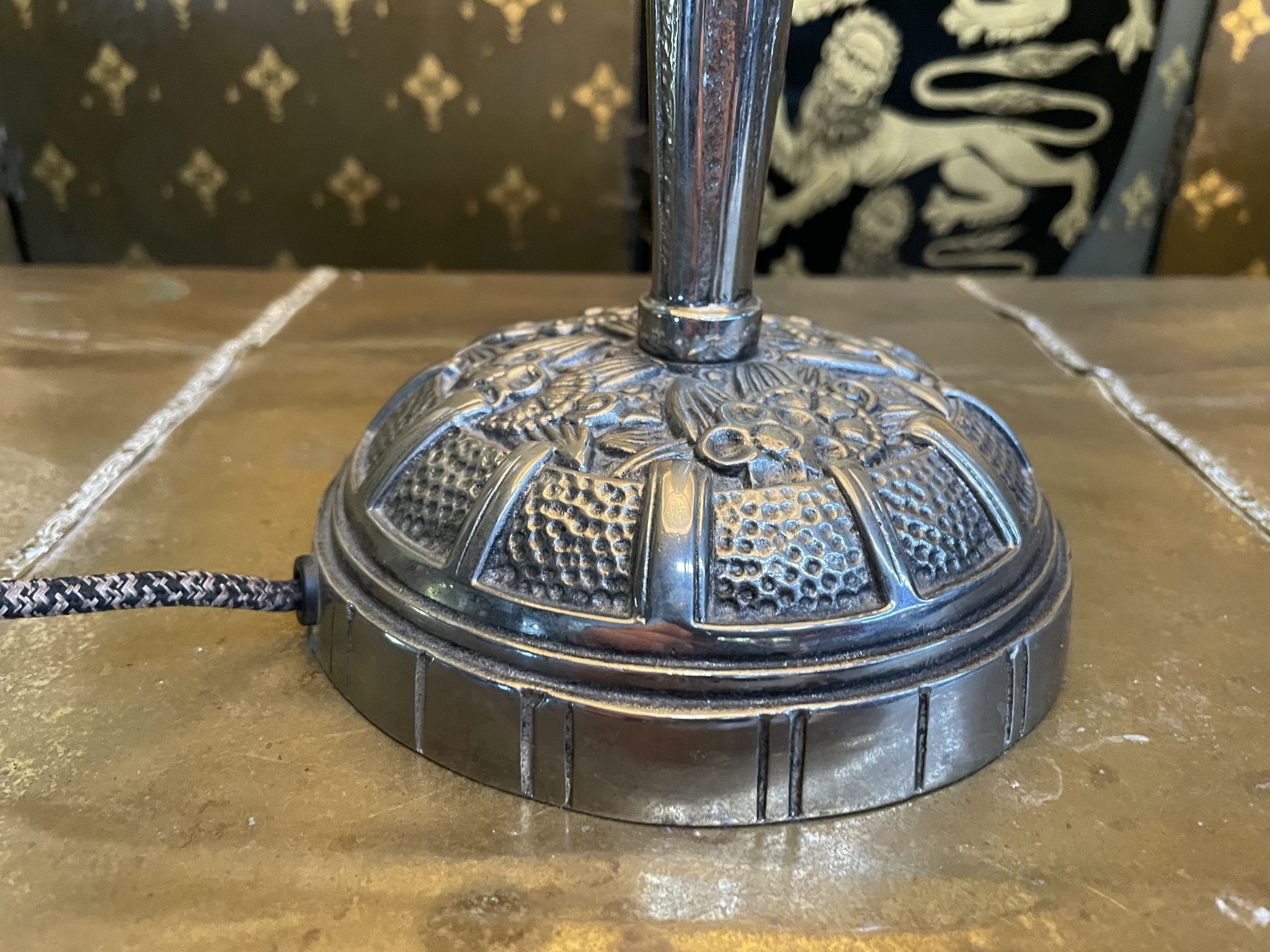 Art deco period lamp in chrome-plated steel