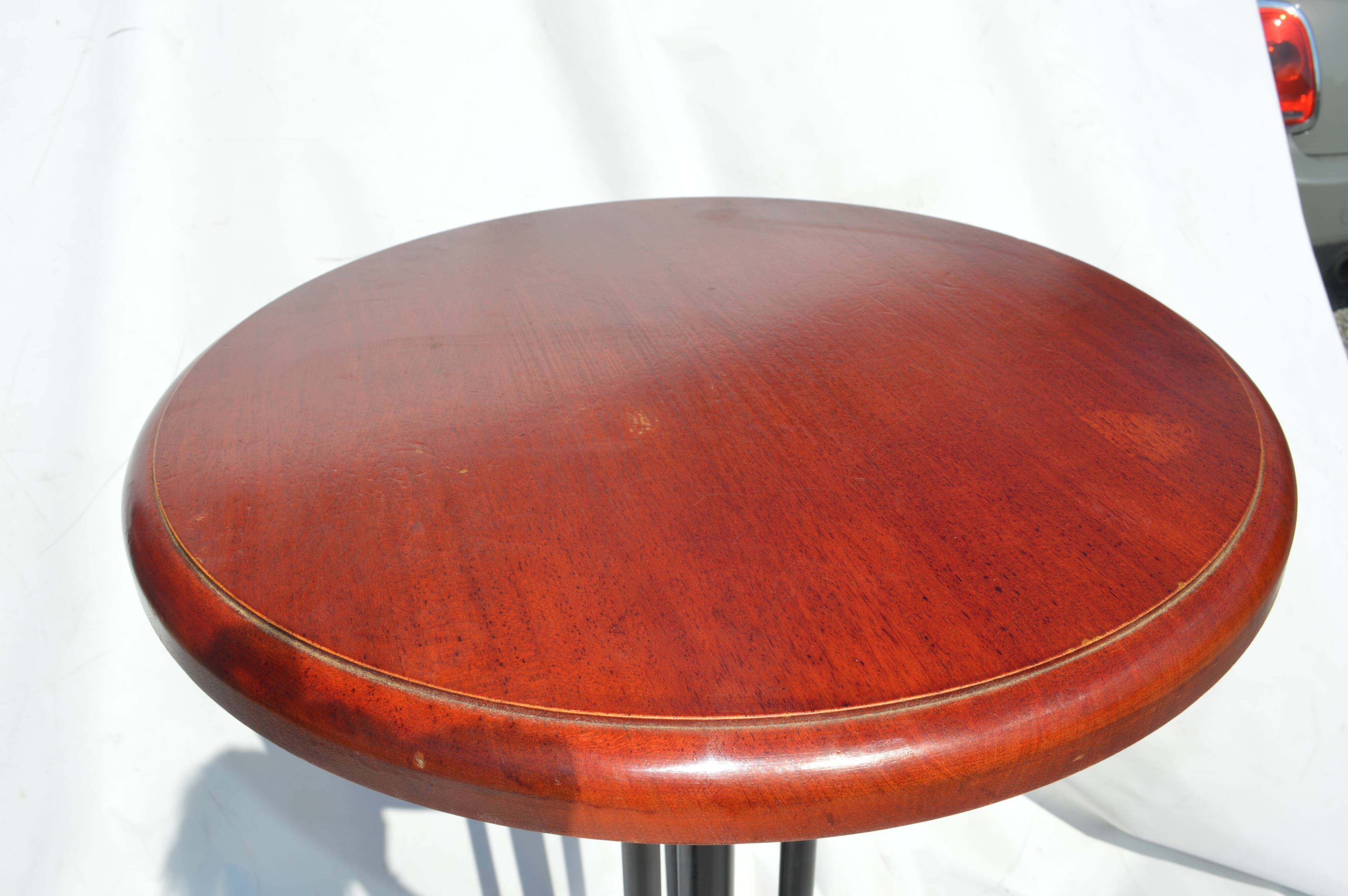 Top bistro table