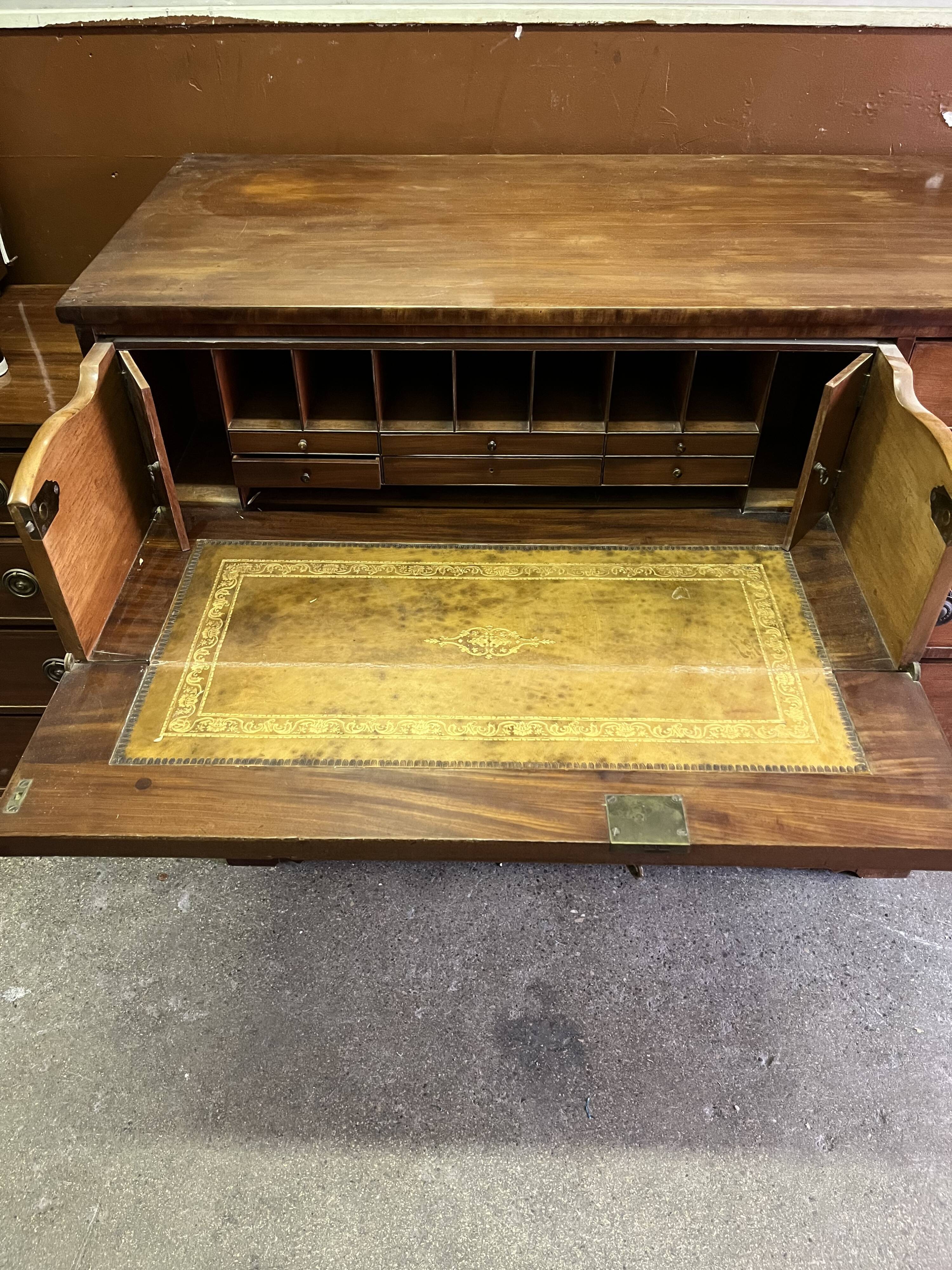Commode secrétaire avec tiroirs