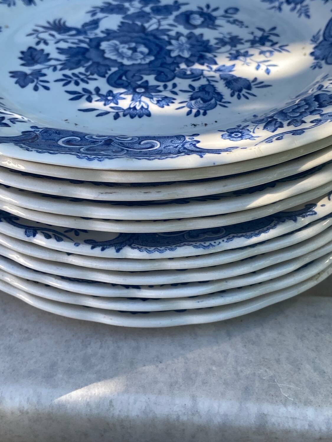 Ridgeway 12-piece dessert plate set – Windsor pattern – earthenware