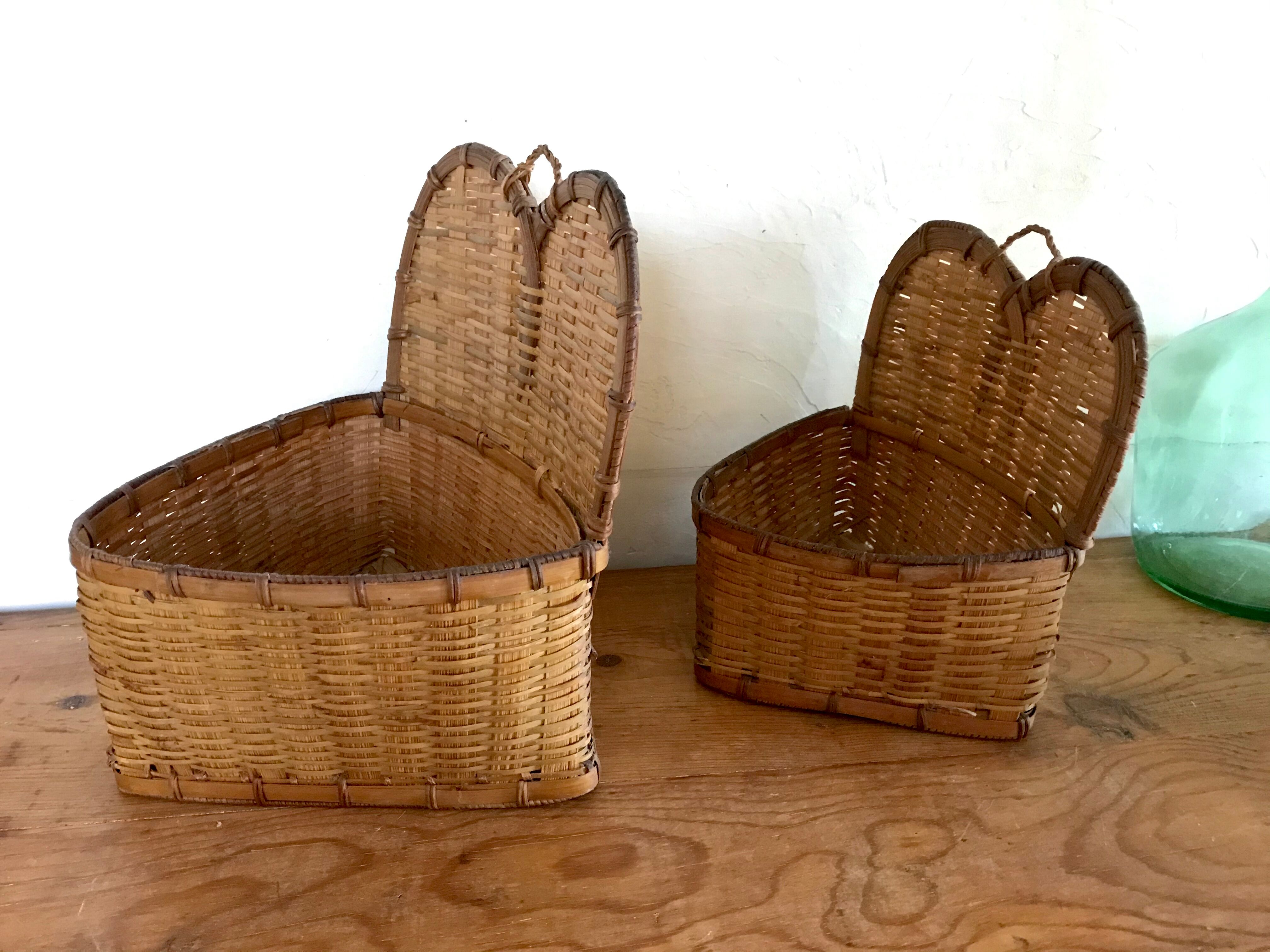Vintage rattan baskets to hang