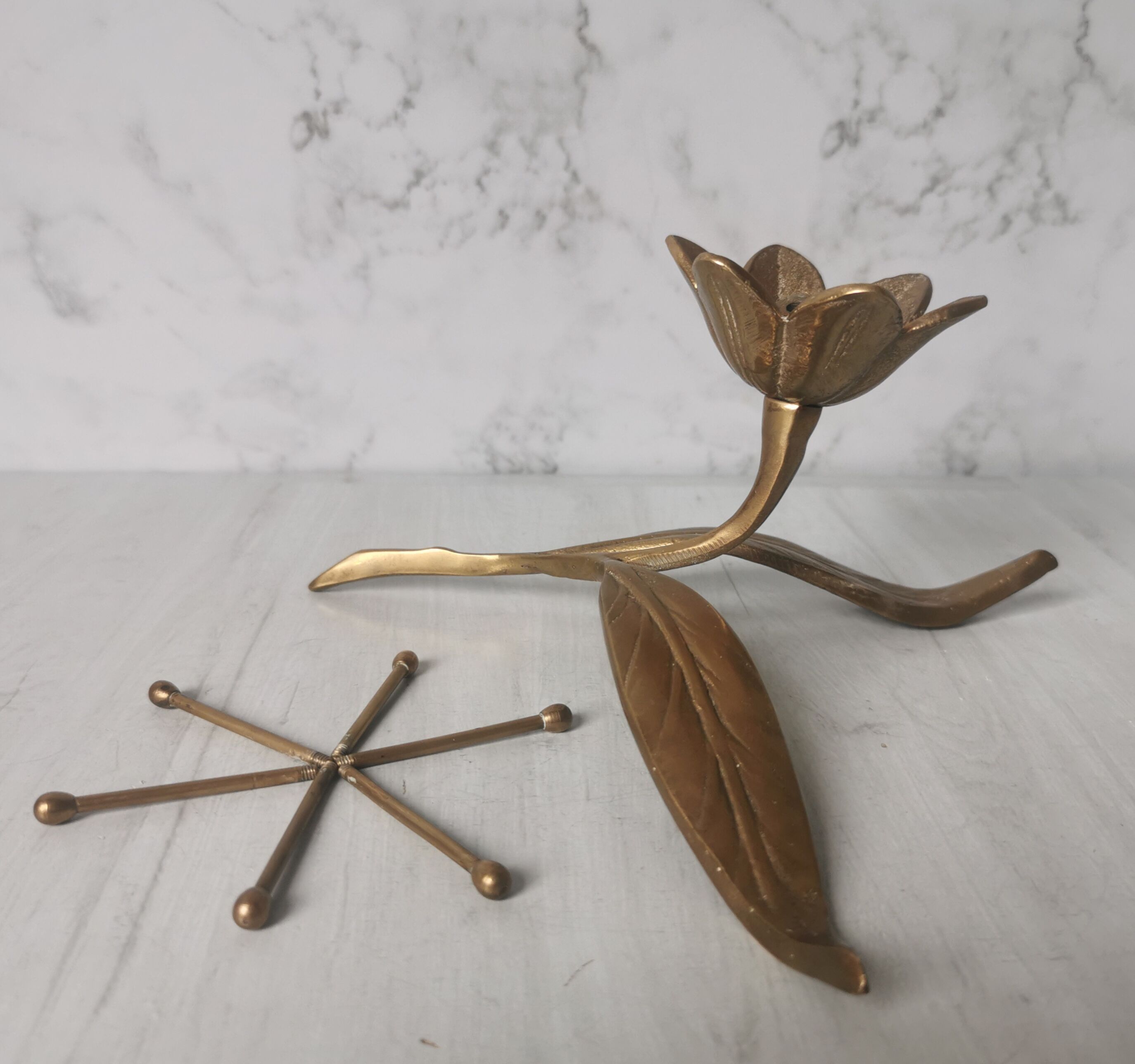 Brass ashtray fleur de lys with petals