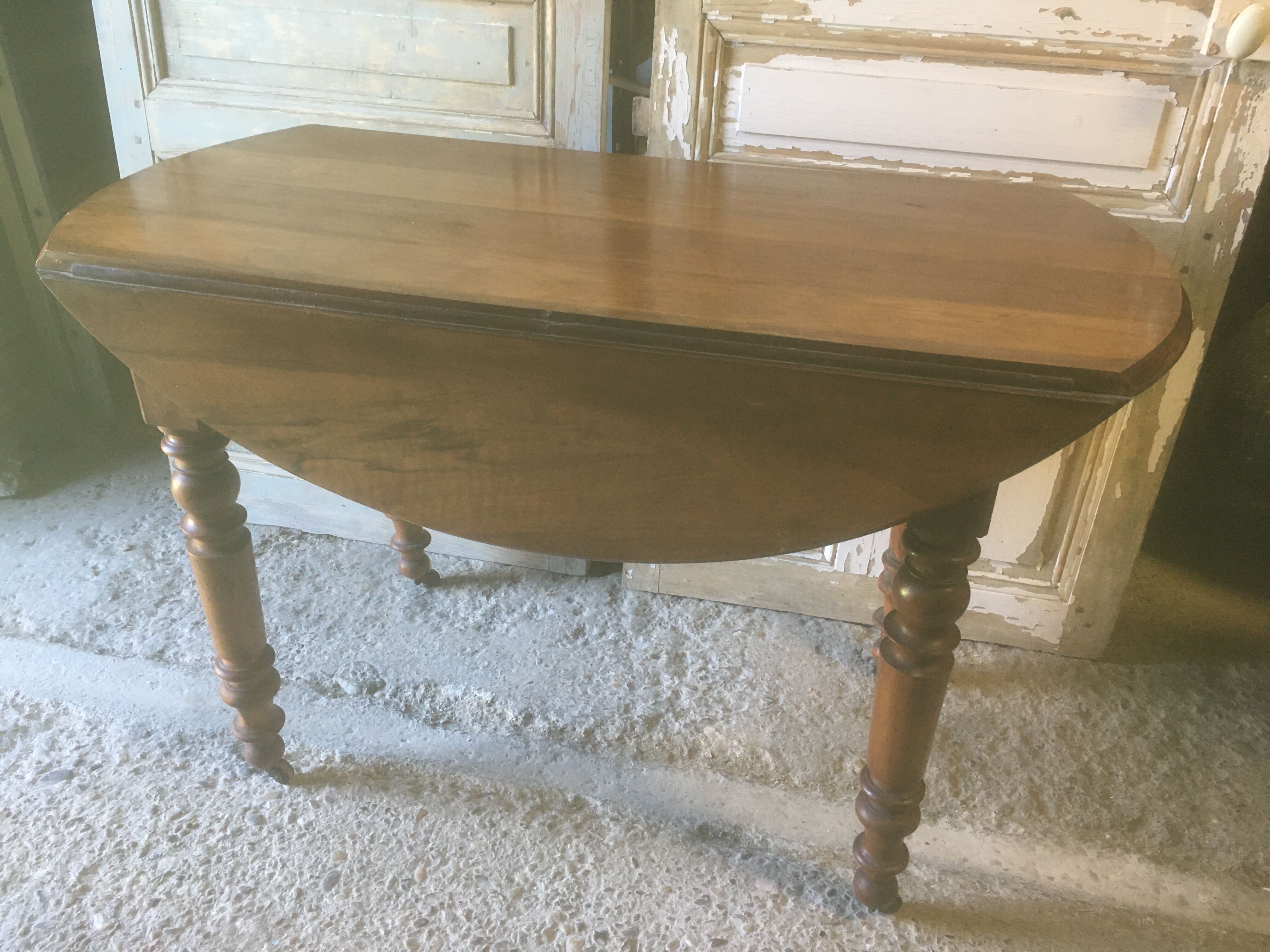 Walnut shutter table with drawer on wheels