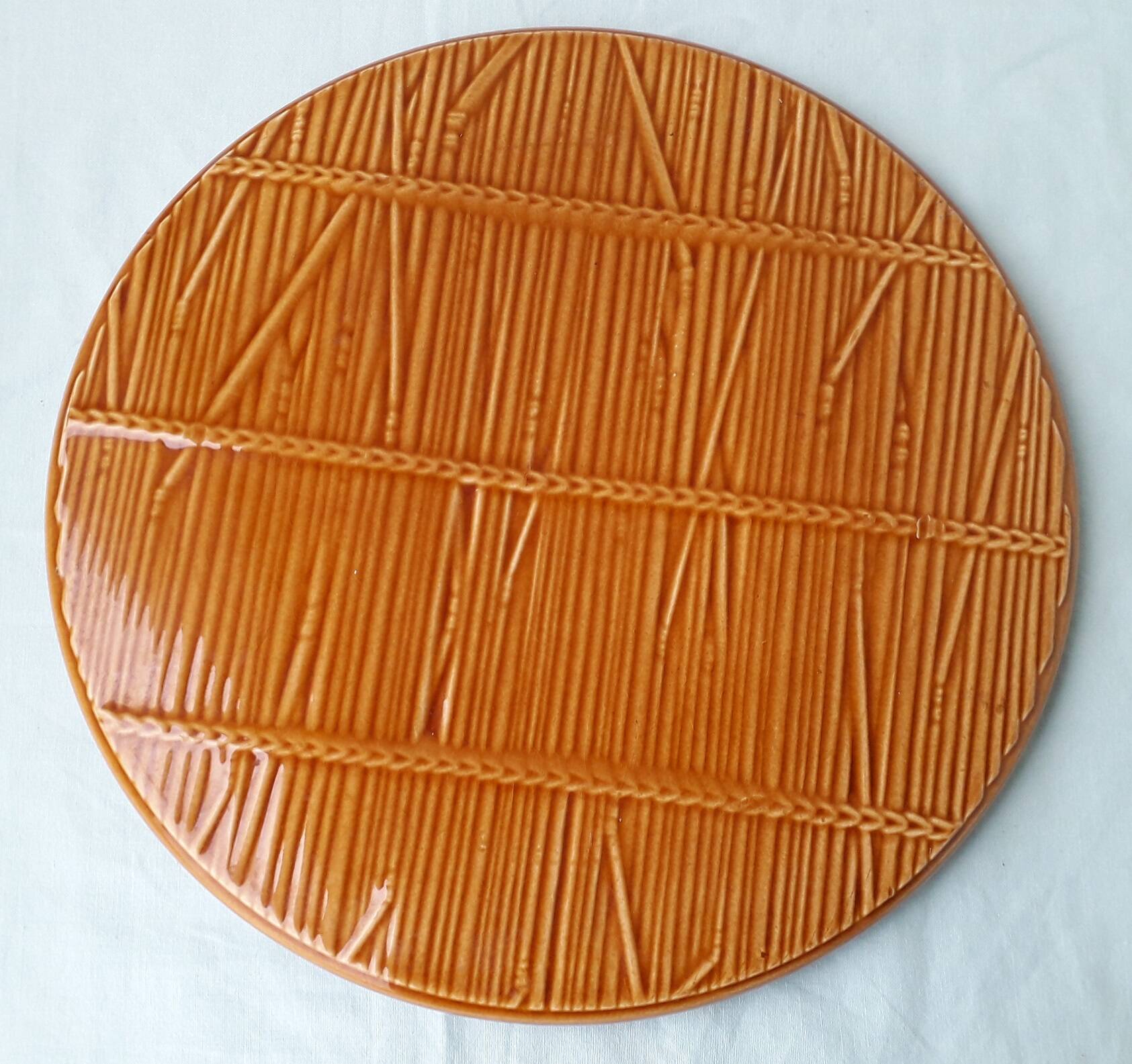 Ceramic trivet