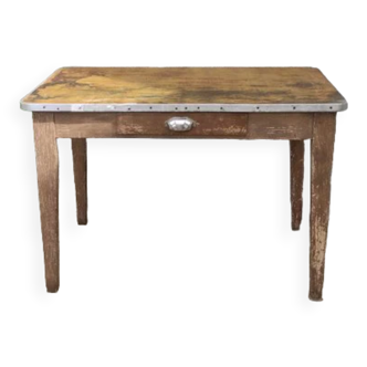 Farmhouse table