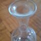 Carafe à vin ancienne - verre gravée d'une frise d'entrelacs