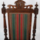 Ensemble de six chaises de salle à manger en chêne et rembourrées de tissu rayé, années 1920