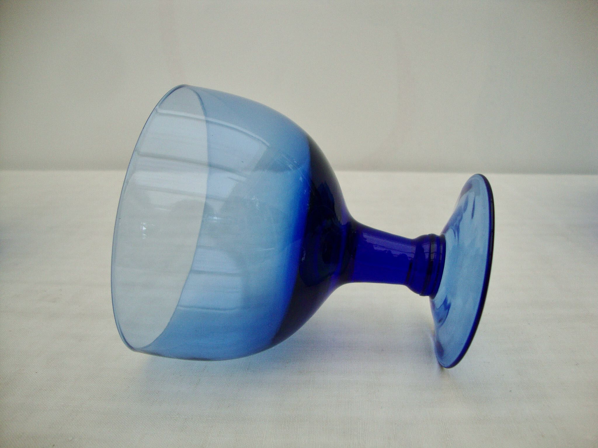 Set of 6 dessert cups in blown glass