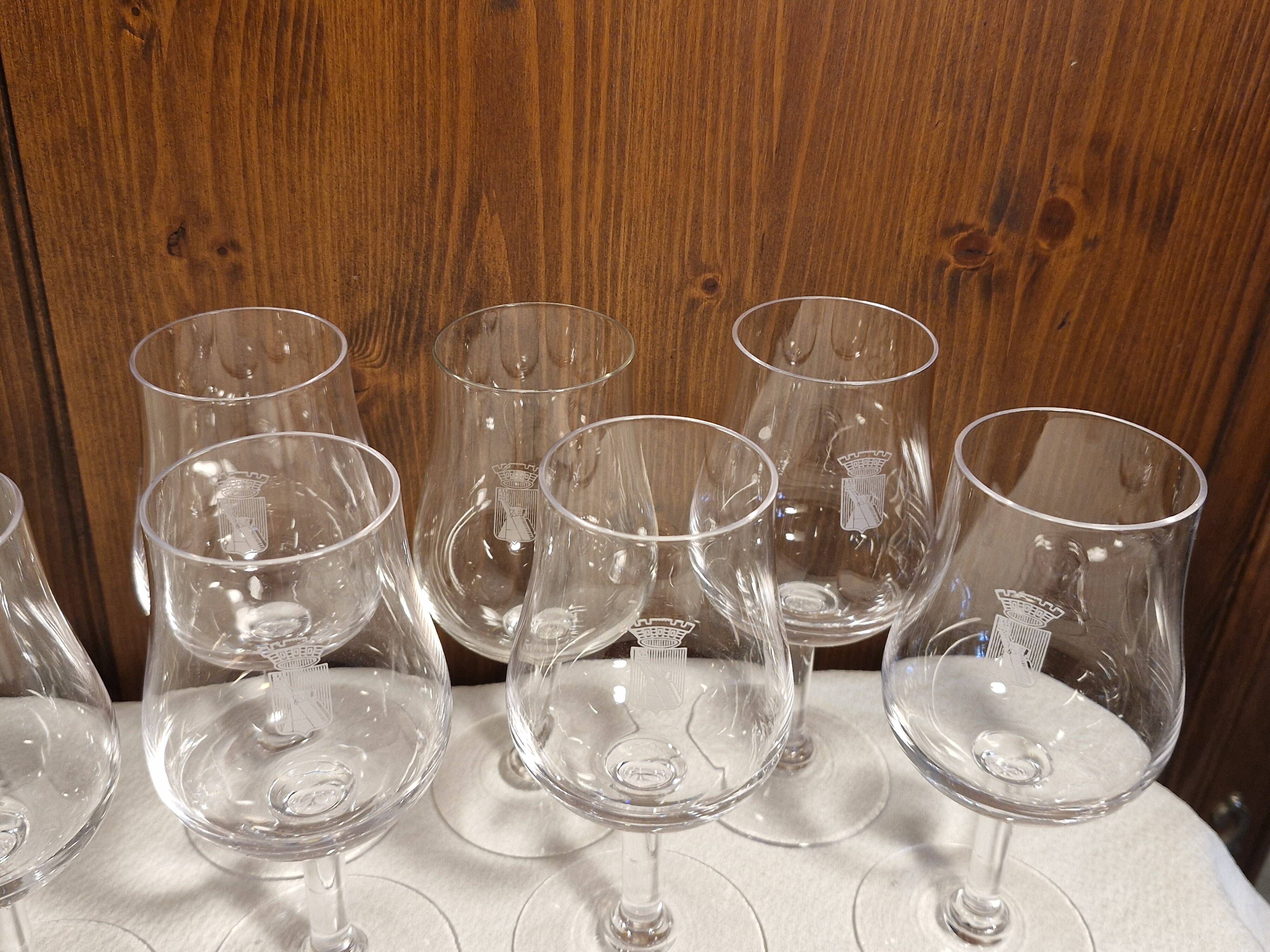 8 Rare Crystal Wine Glasses from the 2020s/30s - Vins Camp Romain Logo