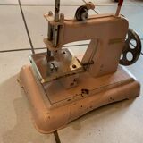 Metal sewing machine