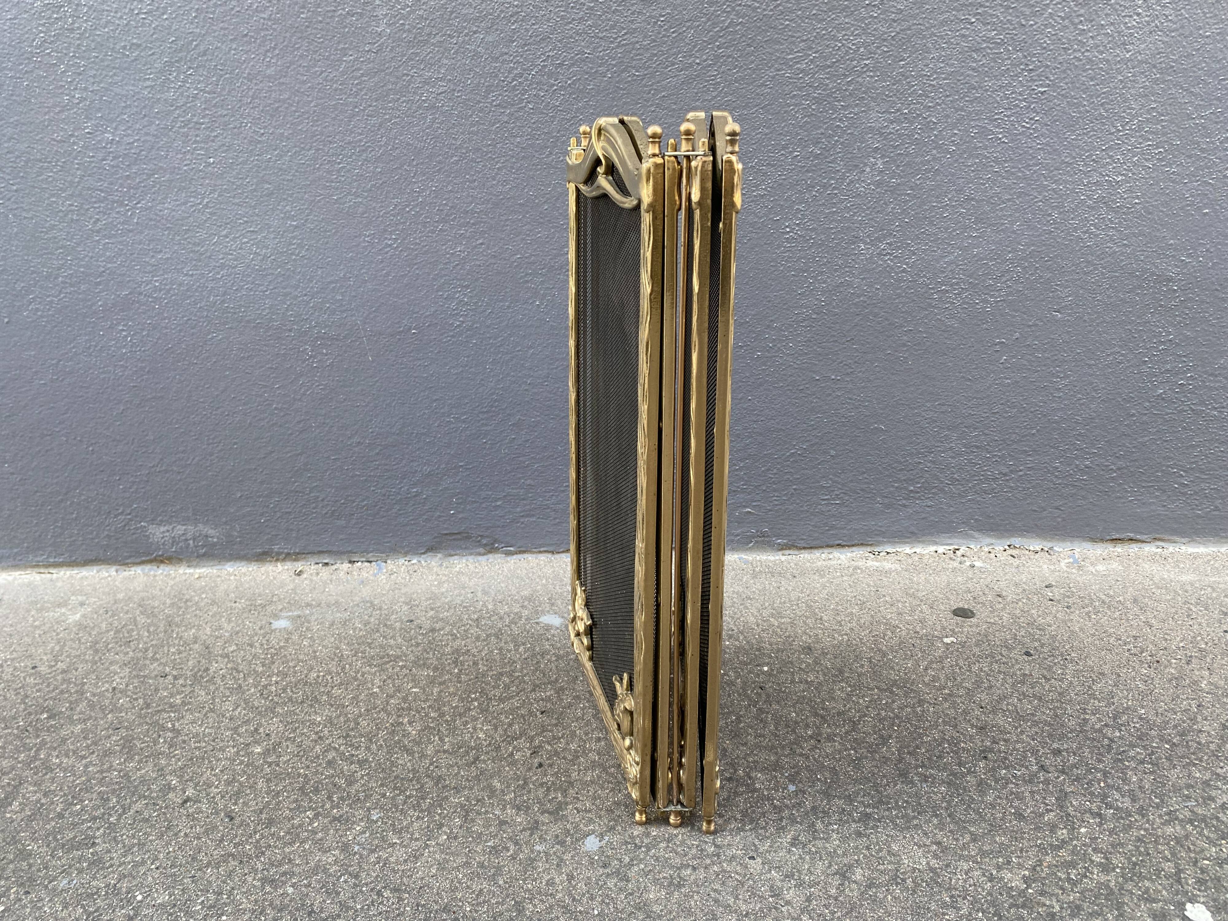Brass fireplace fire screen 1900, French art nouveau spark screen with 4 shutters