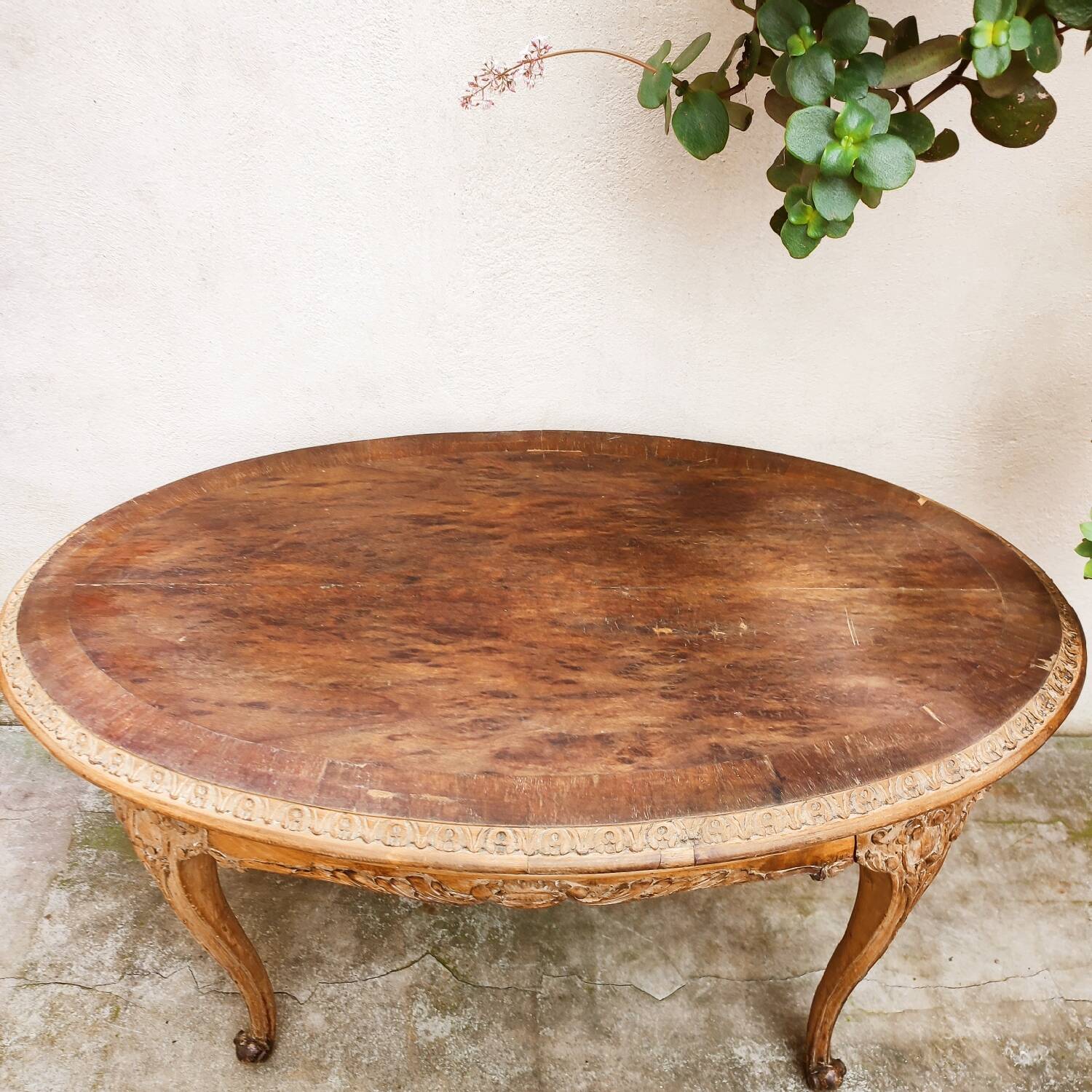 Table basse ovale baroque