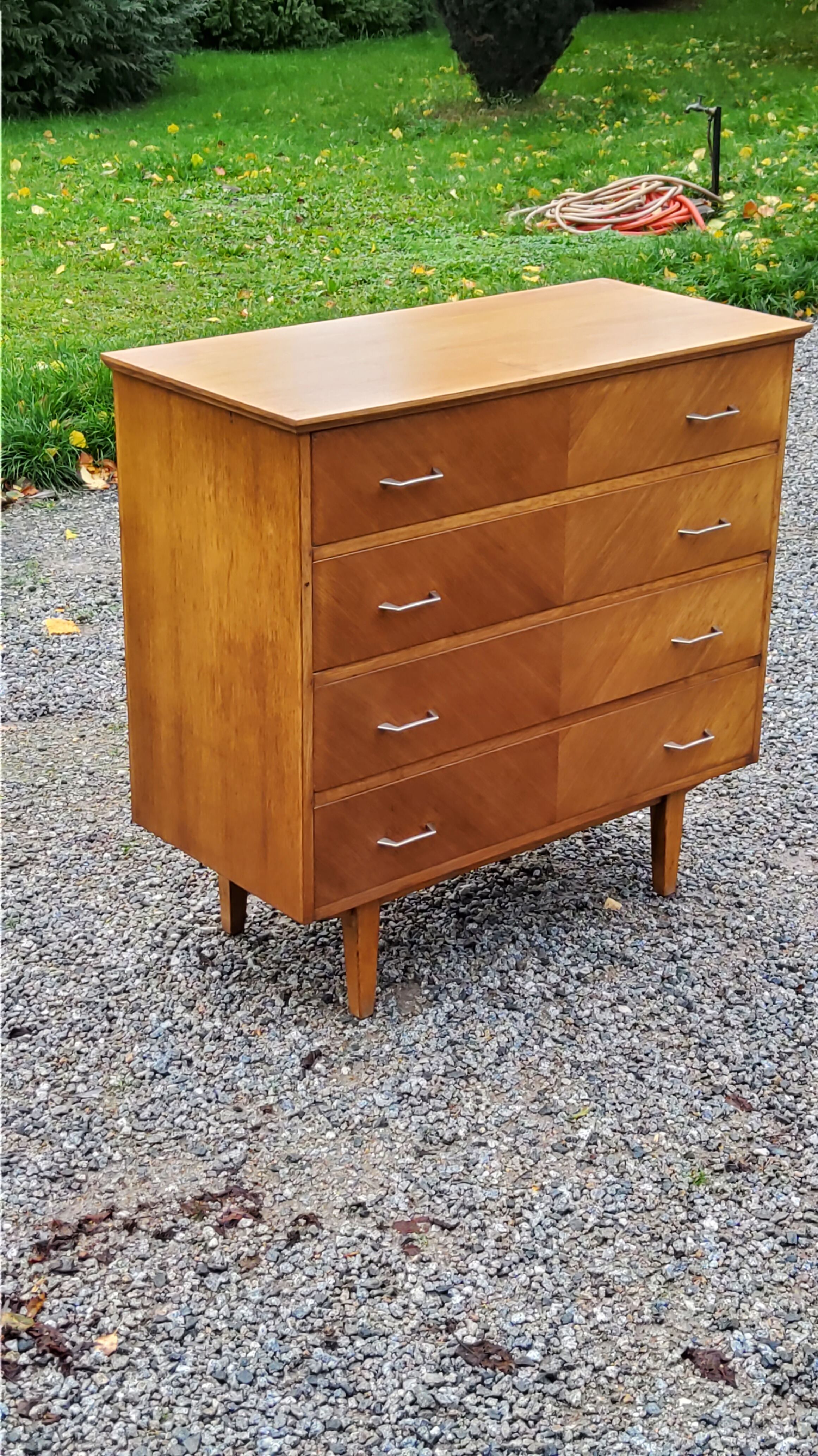 Vintage chest of drawers from the 50s in blond oak 4 drawers feet bobbin
