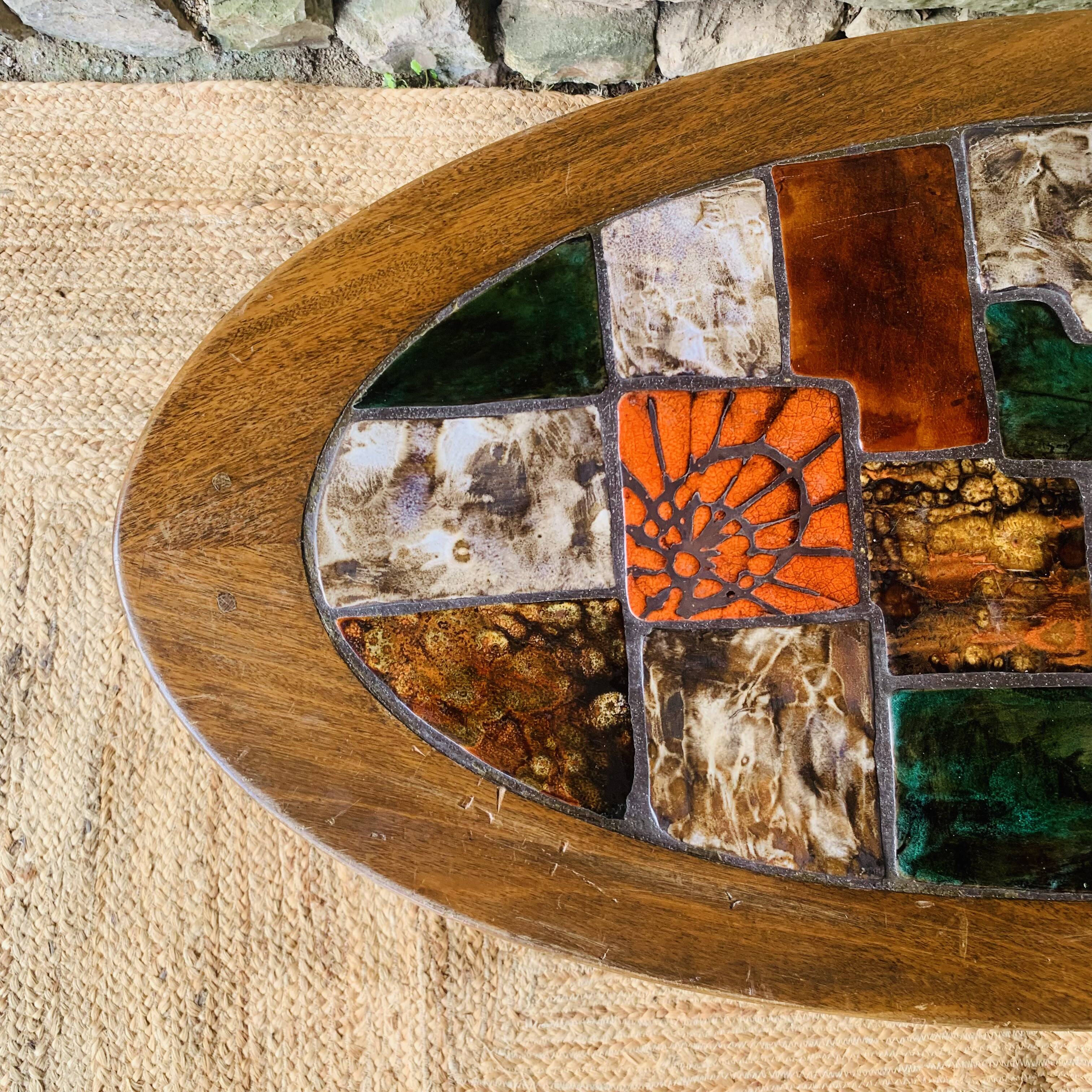 Table basse ovale vintage en céramique