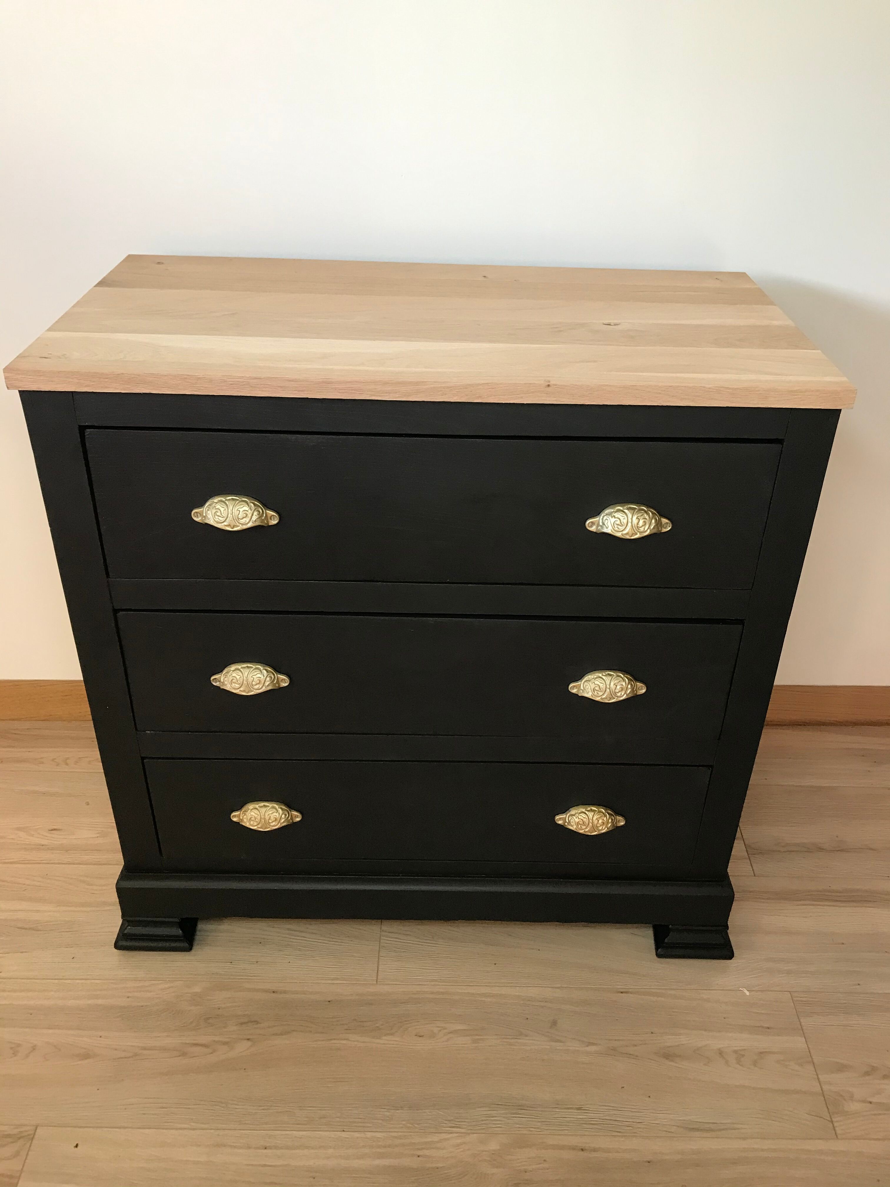 Vintage chest of drawers