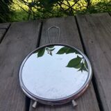 Round mirror with feet