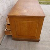 Trompe l'oeil painted store counter pitchpin style