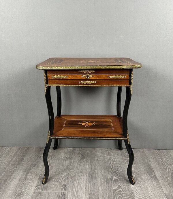 Table d’appoint, coiffeuse de style Napoléon III, XIXème siècle