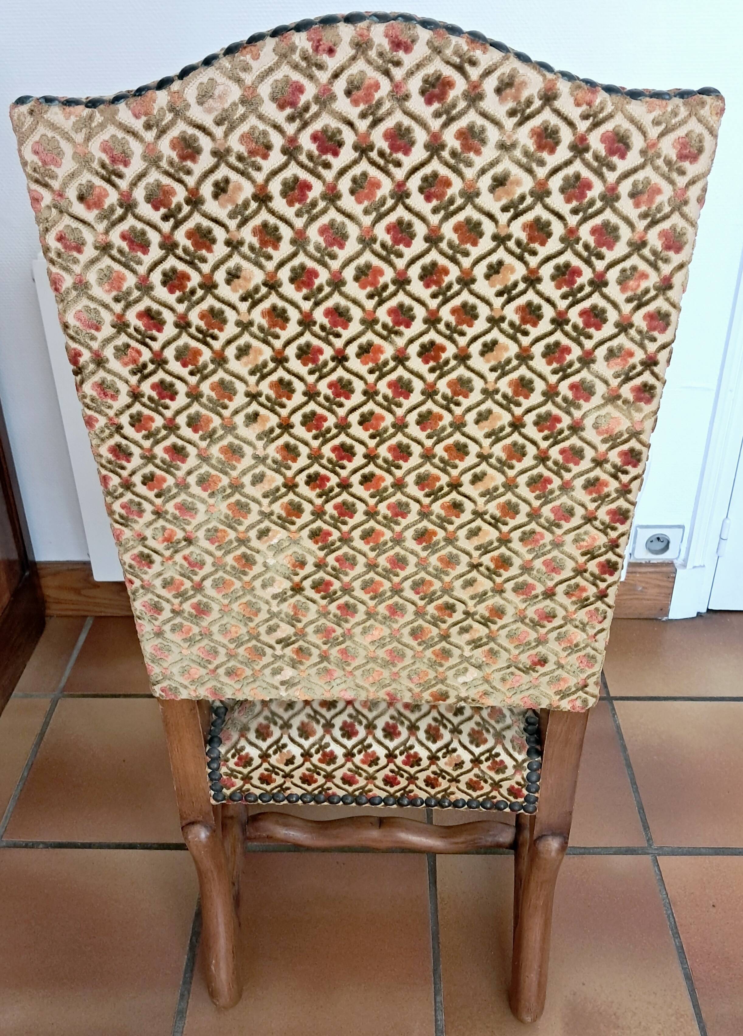 Six French Os De Mouton Style Dining Chairs in Carved Wood