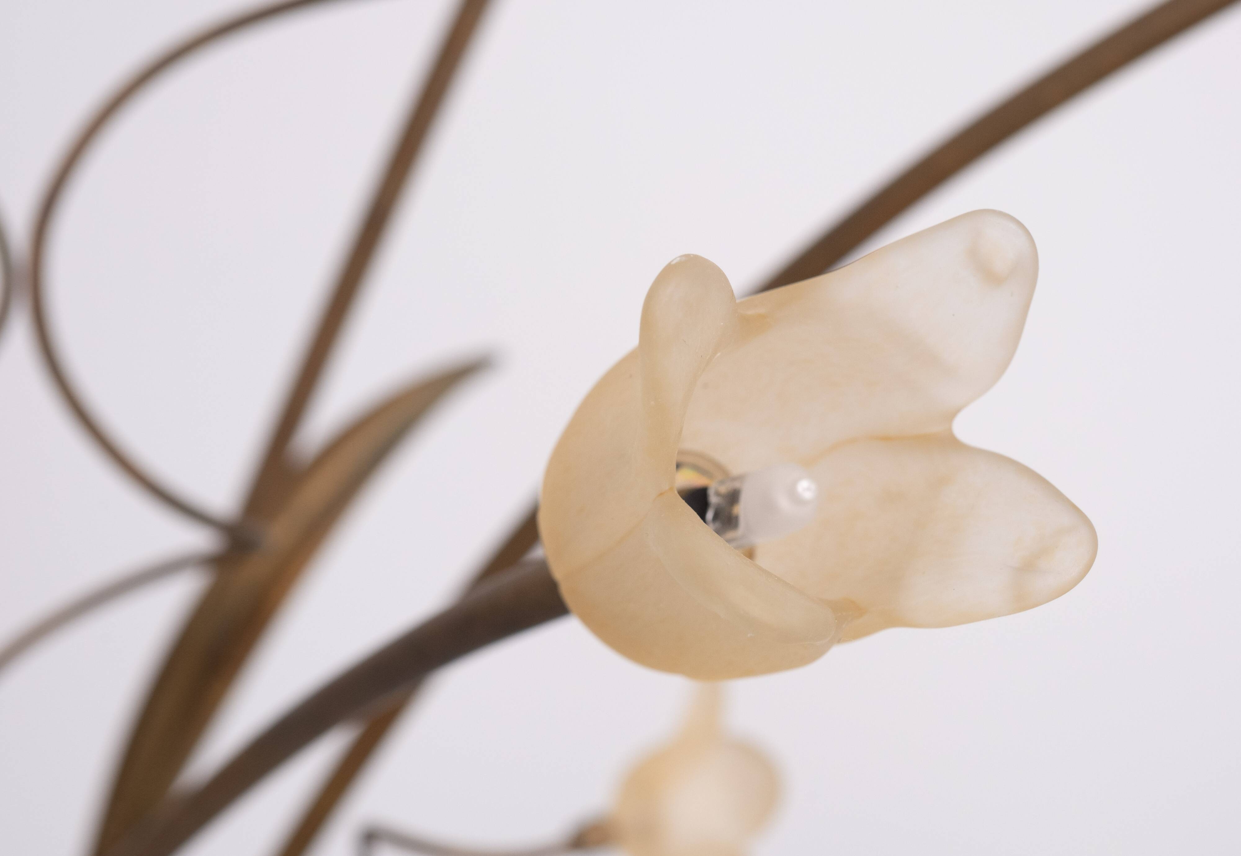 Hollywood Regency Gold flower shaped floor lamp 1980s