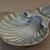 Empty-pocket scallop shell