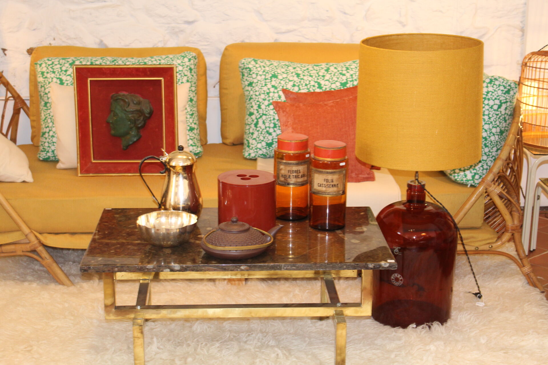 Black stone coffee table foot brass 70s