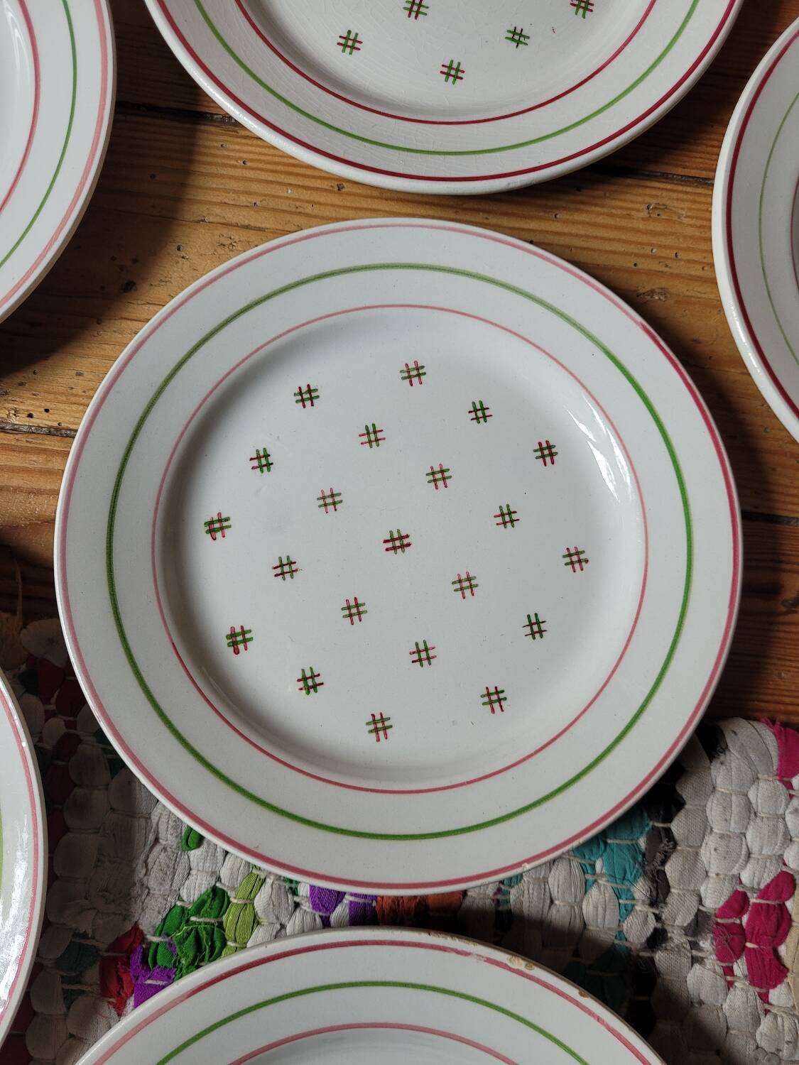 Set of 6 K&G Luneville dessert plates