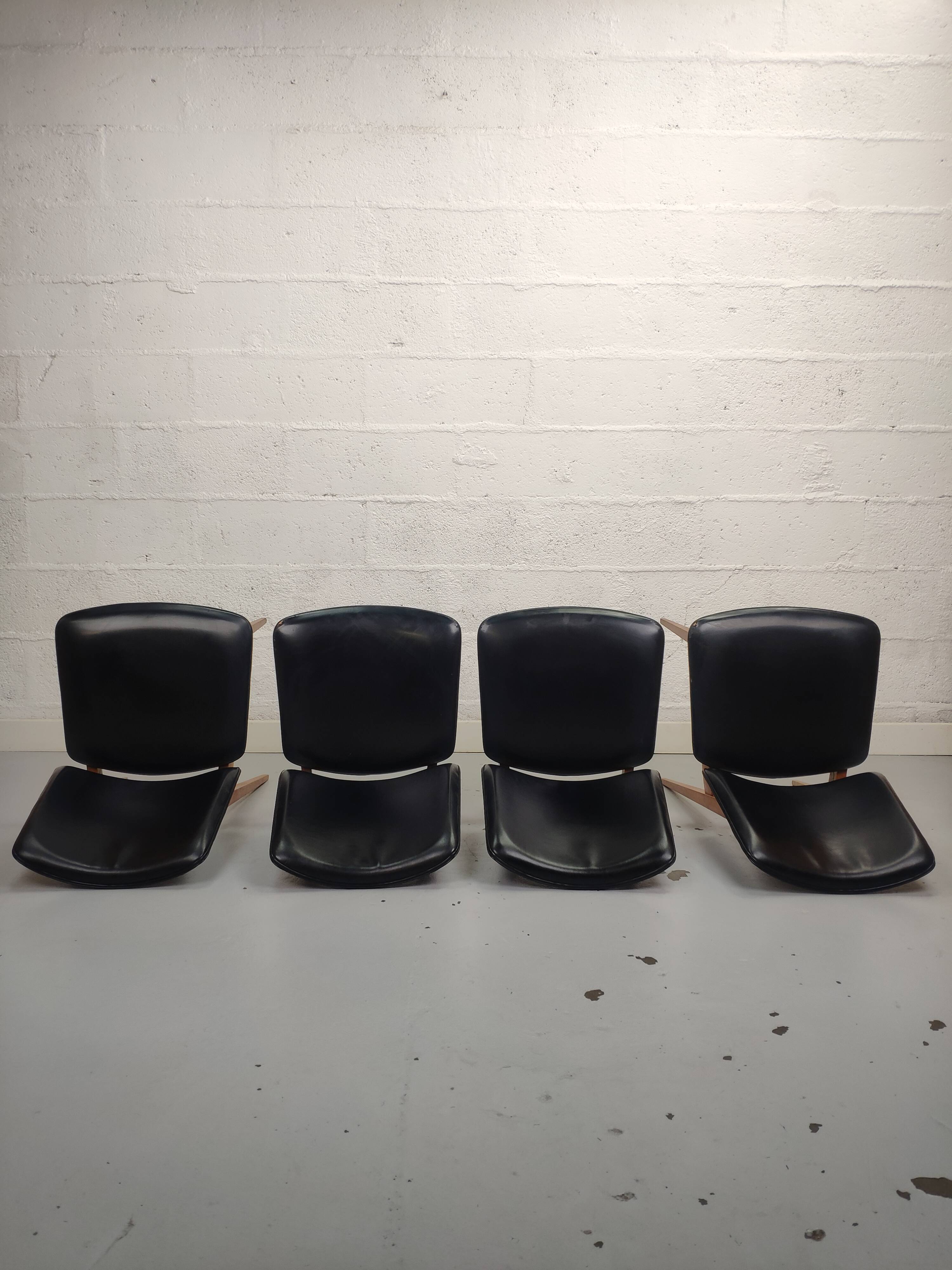 Ensemble de 4 chaises scandinaves