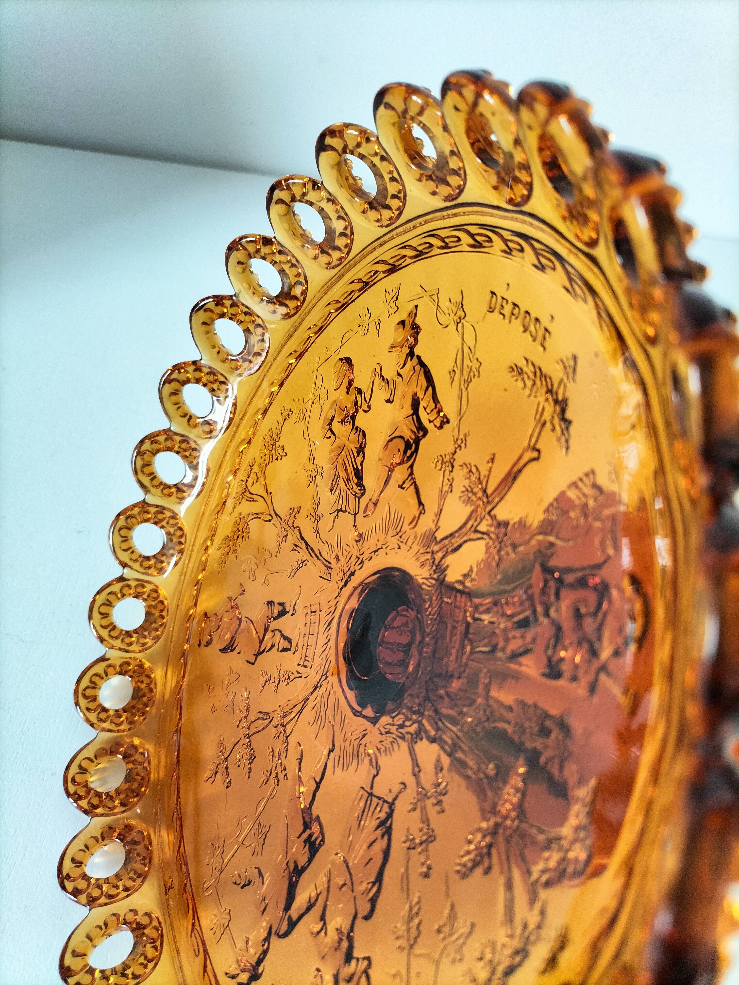 Piédouche Georges Sand verre pressé ambré, Portieux, fin 19ème