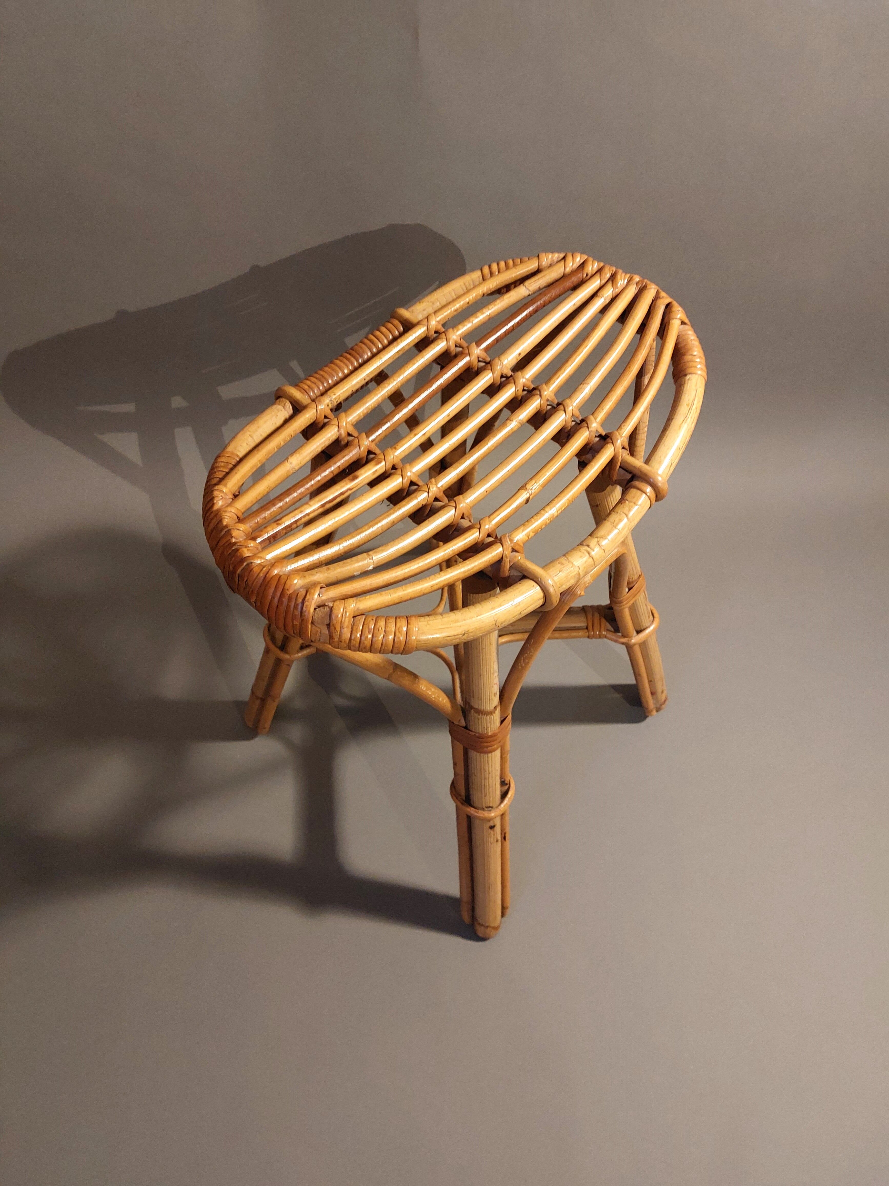 Vintage rattan stool 1960/1970.