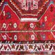 Tapis persan Shiraz vintage des années 1940, médaillon tribal triple, champ rouge, 115 cm x 156 cm